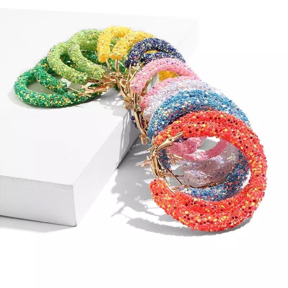 White Glitter Cubic zirconia hoop Earring - Picture 9 of 11